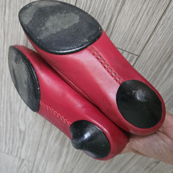 Bottega Veneta Women's Red Leather - Picture 7 of 10